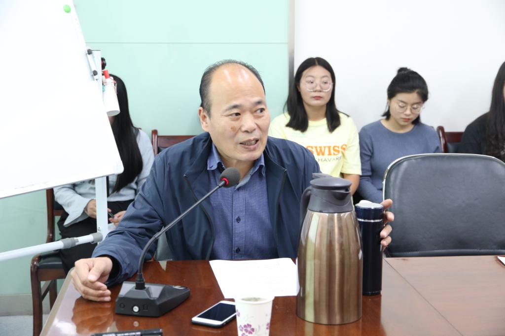 世界杯8833300足球新生入学教育——“求是”讲堂（一）